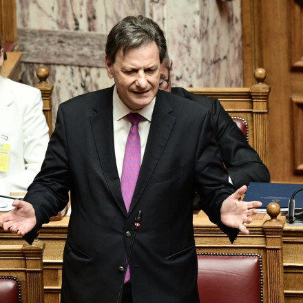 Σκυλακάκης για έκτακτη εισφορά ηλεκτροπαραγωγών: «Είναι η βέλτιστη λύση αυτή τη στιγμή»