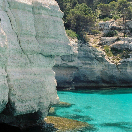 Νεκρός 56χρονος τουρίστας σε παραλία της Αμοργού