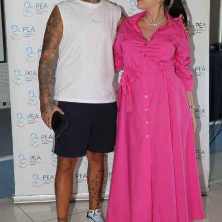 'Ελενα Τσαγκρινού - Dj Stephan: Πήραν εξιτήριο από το μαιευτήριο και ποζάρουν αγκαλιά με τον γιο τους