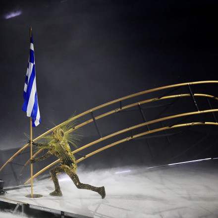 Ολυμπιακοί Αγώνες 2024: «Υπόκλιση» στην Ελλάδα - Ανατριχιαστικό τελετουργικό στην Τελετή Λήξης