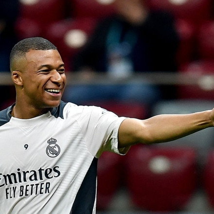 Ποιες είναι οι 11άδες των Ρεάλ Μαδρίτης και Ατάλαντα στο Super Cup - Ντεπούτο για τον Εμπαπέ [vid]