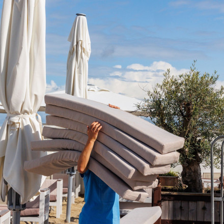 Απλήρωτες υπερωρίες: Η αφανής πραγματικότητα για έναν στους δύο εργαζόμενους στην Ελλάδα