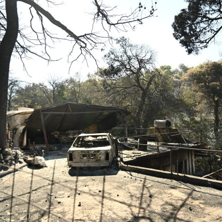 Αυτά είναι τα μέτρα στήριξης της Κυβέρνησης για τους πυρόπληκτους της Αττικής