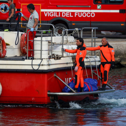 Ναυάγιο στη Σικελία: Βρέθηκαν 5 σοροί, ανάμεσά τους οι 2 κροίσοι - 6 οι ταυτοποιημένοι νεκροί