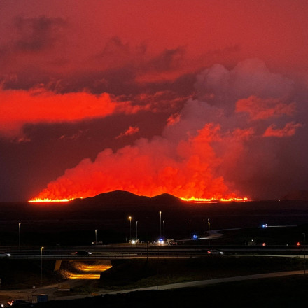 Ισλανδία: Έκρηξη ηφαιστείου - Εντυπωσιακές εικόνες