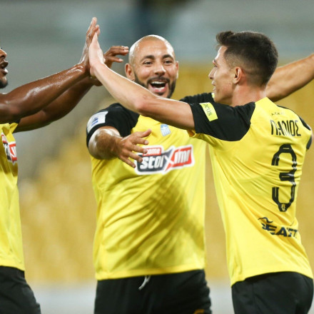 Μία ΑΕΚ από τα... παλιά και 3-0 τον ΟΦΗ στην πρεμιέρα της Super League [vid]