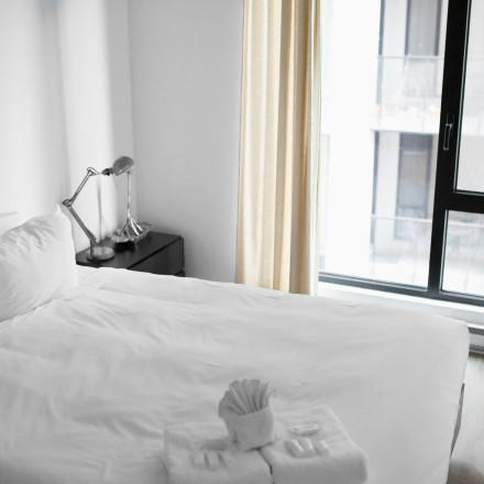 Ανοδικά ο τζίρος των καταλυμάτων το 2025 - Μείωση 3,4% στην εστίαση