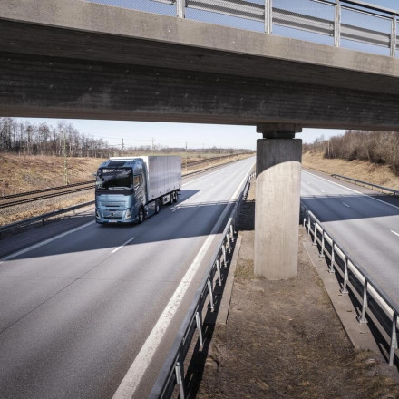 Συνεργασία Volvo και DSV Logistics