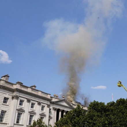 Λονδίνο: Φωτιά σε ιστορικό κτίριο του 1796 – Εκεί γυρίστηκε ο «Μύθος του Ακέφαλου Καβαλάρη»