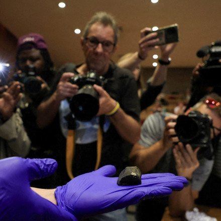 Αυτός είναι ο μετεωρίτης που έπεσε στη Νότια Αφρική -«Είδα την πέτρα να πέφτει από τον ουρανό»