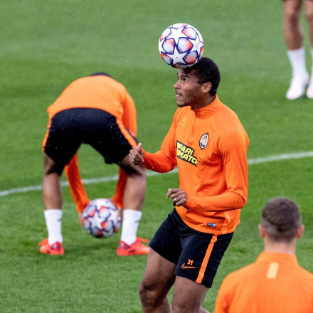 Σοκ στην Σαχτάρ Ντόνετσκ: Καταστράφηκε το ξενοδοχείο που θα διέμενε από ρωσικούς πυραύλους