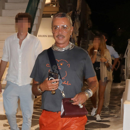 Λάκης Γαβαλάς: Η «γυμνή» καλημέρα από την Κω - «Βαρέθηκα να είμαι ταπεινός» γράφει