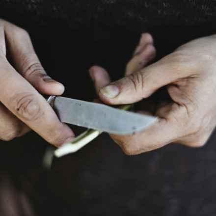 Ληστεία στη Νέα Σμύρνη: Απείλησε με μαχαίρι υπάλληλο παντοπωλείου και άδειασε το ταμείο