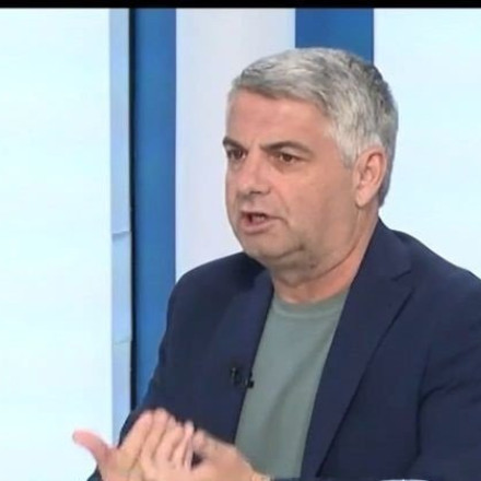 Κωνσταντινόπουλος: «Ο Χάρης Δούκας μπορεί να κερδίσει τον Μητσοτάκη»