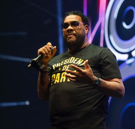 Πέθανε στα 53 του ο διάσημος ράπερ Fatman Scoop – Κατέρρευσε πάνω στη σκηνή Πέθανε στα 53 του ο διάσημος ράπερ Fatman Scoop – Κατέρρευσε πάνω στη σκηνή