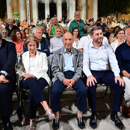 Γενέθλια ΠΑΣΟΚ σε κλίμα ενότητας στο Ζάππειο - Τα μηνύματα Ανδρουλάκη, Σημίτη, Παπανδρέου, Βενιζέλου