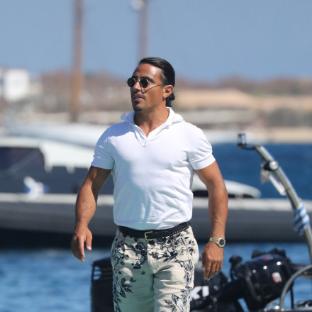 Nusret: Πόσταρε απόδειξη από εστιατόριό του στο Άμπου Ντάμπι - Λογαριασμός που προκαλεί «ίλιγγο»