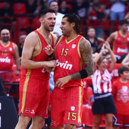 Απίθανος Πρίντεζης, έδωσε τη νίκη με 84-83 στον Ολυμπιακό κόντρα στη Μακάμπι με... πεταχτάρι [vid]