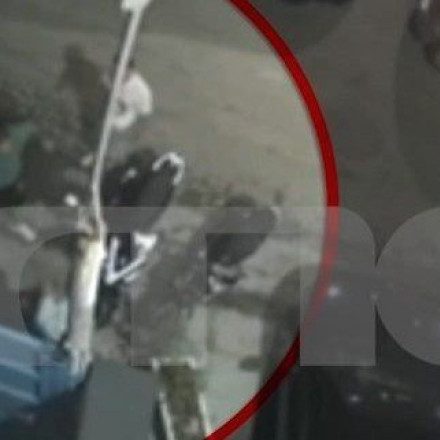 Μπουρνάζι: Η στιγμή των πυροβολισμών έξω από το νυχτερινό κέντρο - Βίντεο ντοκουμέντο