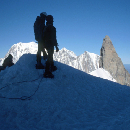 Ιταλία: Τέσσερις ορειβάτες αγνοούνται στο Λευκό Όρος λόγω σφοδρής κακοκαιρίας
