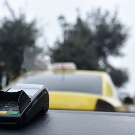 «Έφοδοι» για POS, ταμειακές, αποδείξεις και IRIS - Σε ποιους θα κάνουν... επισκέψεις οι ελεγκτές