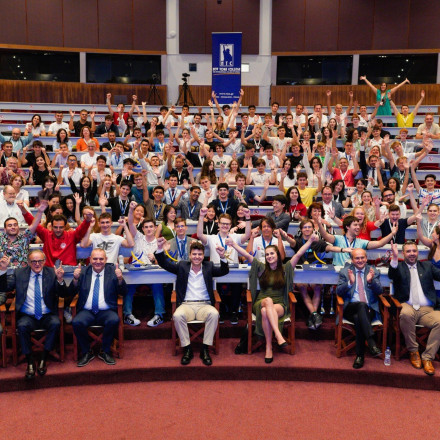 Διεθνής Οικονομική Ολυμπιάδα: Διέπρεψαν οι Έλληνες μαθητές στον τελικό - «Χάλκινος» ο Χρήστος Λούκας