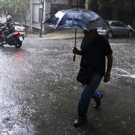 Κακοκαιρία ALEXANDROS: 112 σε Θεσσαλία, Φθιώτιδα, Εύβοια, Σποράδες