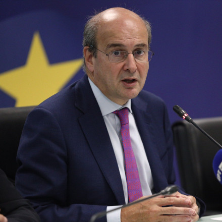 Κωστής Χατζηδάκης: «Το ΠΑΣΟΚ συνδυάζει την άγνοια με τη δημαγωγία»