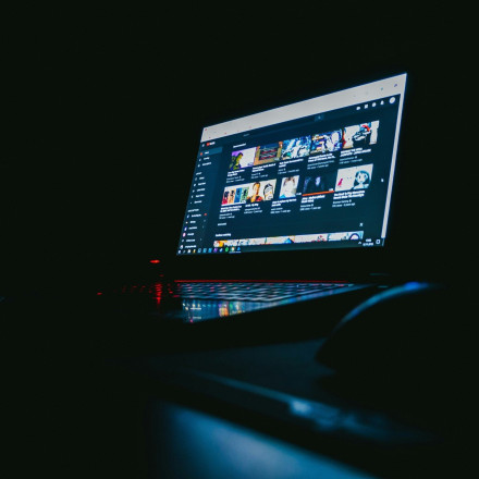 Το YouTube «κόβει» την πρόσβαση των εφήβων σε βίντεο για απώλεια βάρους και πρότυπα ομορφιάς