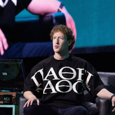 Ο Μαρκ Ζούκερμπεργκ αποκαλύπτει: «Η κόρη μου ήθελε να γίνει σαν την Τέιλορ Σουίφτ, της απάντησα... »