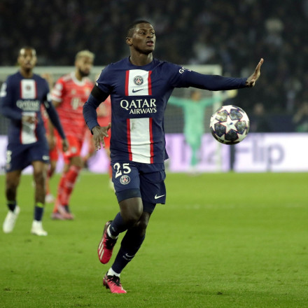 Παρί Σεν Ζερμέν: Πλάι στον Νούνο Μέντες μετά τις ρατσιστικές επιθέσεις που δέχθηκε