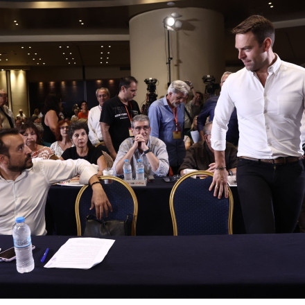Πηγές Κασσελάκη: Ό,τι και να σκαρφιστούν, ό,τι και να μεθοδεύσουν δεν θα σταματήσουν την υποψηφιότητα