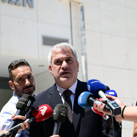 Στον Άρειο Πάγο οι δικηγόροι της οικογένειας Καραϊβάζ - Κατέθεσαν αίτηση αναίρεσης στην αθωωτική απόφαση