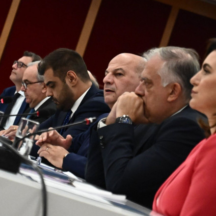Αυτά είναι τα νέα μέτρα στήριξης: Τι ισχύει για επιχειρήσεις, αγρότες, τουρισμό