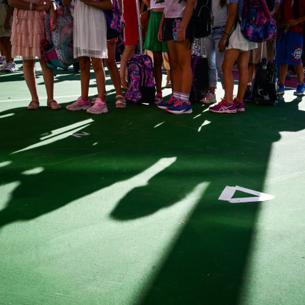 Αδιανόητο: Έδιωξαν με περιπολικό 10χρονη μαθήτρια επειδή δεν «χωρούσε» στην τάξη