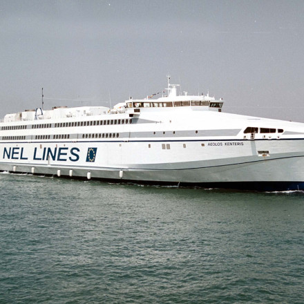 «Αίολος Κεντέρης»: Το άλλοτε γρηγορότερο πλοίο του κόσμου ρημάζει μισοβυθισμένο στην Ιταλία