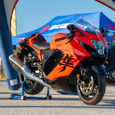 Νέες τιμές Suzuki 2026: Adventure, sport και street με ιαπωνική ποιότητα
