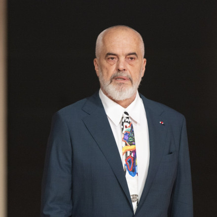 Συνάντηση τριών πρωθυπουργών, νεύρα στο Δήμο Αθήνας και στον Σύριζα Συνάντηση τριών πρωθυπουργών, νεύρα στο Δήμο Αθήνας και στον Σύριζα