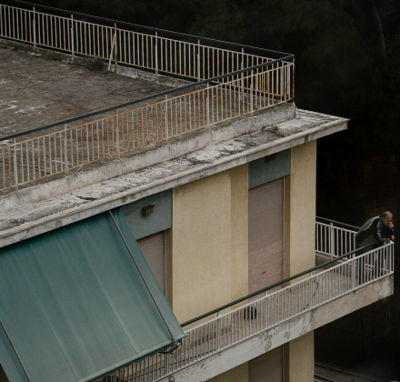 Τραγωδία στην Κατερίνη: Νεκρός 55χρονος μετά από πτώση σε φωταγωγό