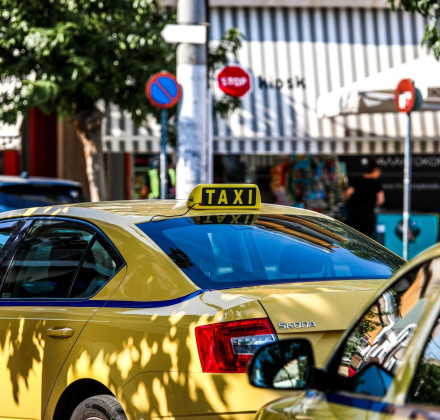 Σκηνικό τρόμου για οδηγό ταξί στα Χανιά: Την απήγαγαν και την άφησαν δεμένη σε ερημική τοποθεσία Σκηνικό τρόμου για οδηγό ταξί στα Χανιά: Την απήγαγαν και την άφησαν δεμένη σε ερημική τοποθεσία