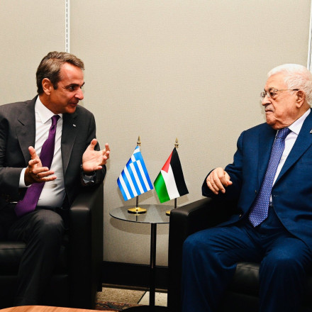 Κυριάκος Μητσοτάκης σε Μαχμούτ Αμπάς: Αναγκαία η άμεση κατάπαυση του πυρός