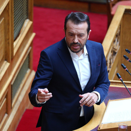 Νίκος Παππάς: Νέα χείρα φιλίας στο ΠΑΣΟΚ την ώρα που εκκινεί η κούρσα ηγεσίας στον ΣΥΡΙΖΑ