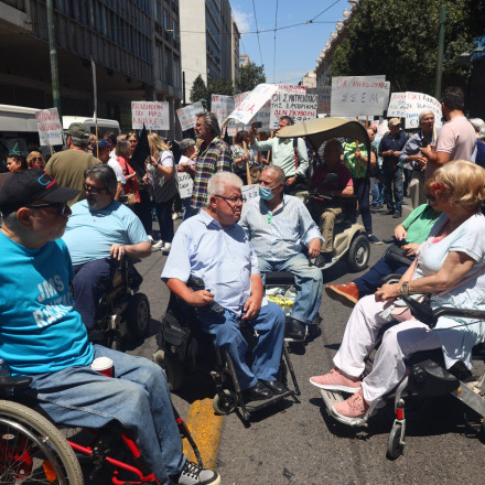 Λύση για τους εργαζόμενους με αναπηρική σύνταξη - Δεν θα υποχρεώνονται να σταματήσουν να δουλεύουν