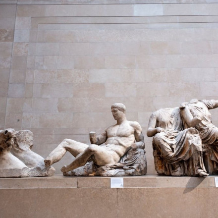 «Παράθυρο»  επιστροφής των γλυπτών του Παρθενώνα από την κυβέρνηση Στάρμερ