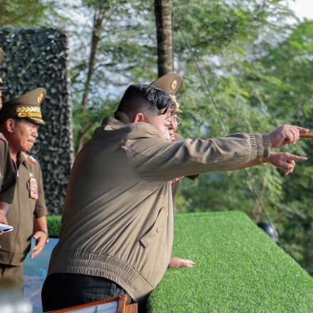 Βορειοκορεάτης που αυτομόλησε προσπάθησε να γυρίσει πίσω με κλεμμένο λεωφορείο