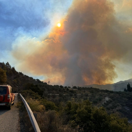 Φωτιά στην Κω - Ήχησε 112, «παραμείνετε σε ετοιμότητα»