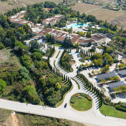 Hyatt Regency Thessaloniki:  Επένδυση 1,4 εκ. ευρώ για φωτοβολταϊκό πάρκο