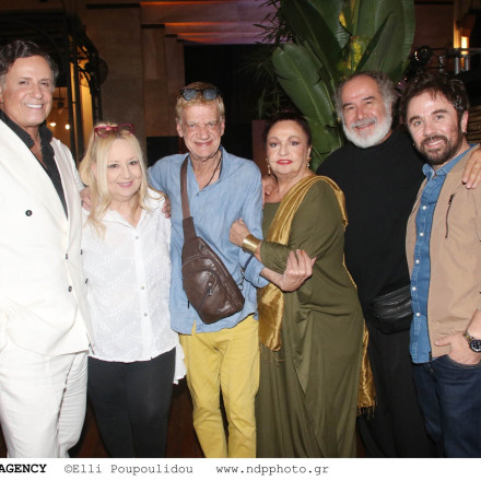 Όλος ο καλλιτεχνικός κόσμος στην παρουσίαση προγράμματος του ανανεωμένου θεάτρου Παλλάς