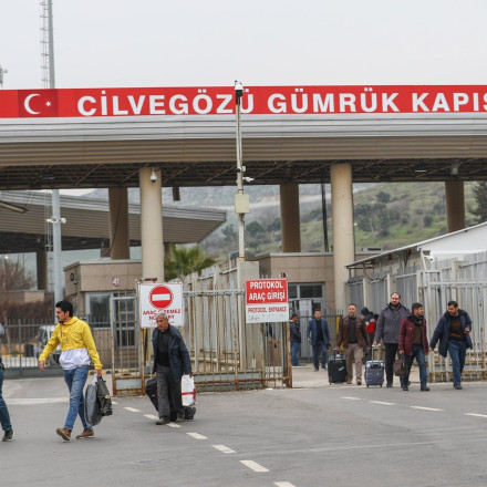 Κομισιόν: Ζητά στην Άγκυρα έρευνες για τις καταγγελίες μεταναστών για επαναπροωθήσεις και κακοποίηση