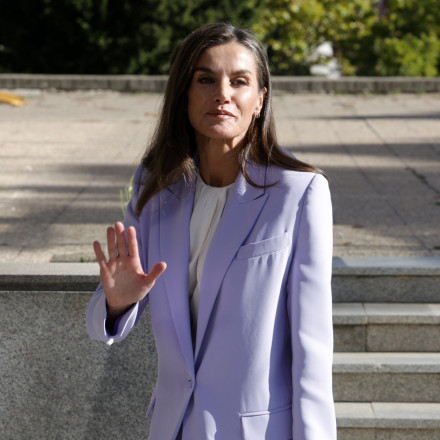 Η μυστηριώδης έξοδος της Λετίθια χωρίς τον Φελίπε στο κέντρο της Μαδρίτης